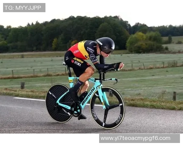 赛后复盘:杭州羽毛球队与重庆羽毛球队的战术意识与团队协作分析